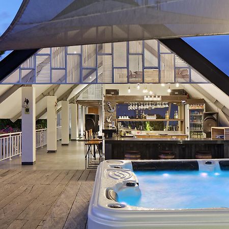 Hotel Daun Bali Seminyak Exterior photo