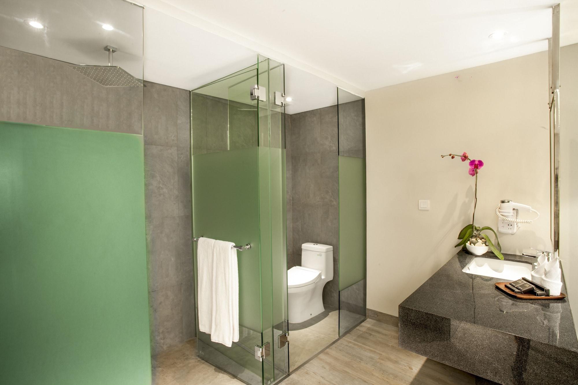 Hotel Daun Bali Seminyak Exterior photo