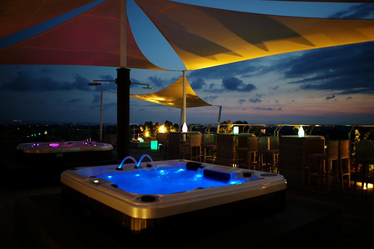 Hotel Daun Bali Seminyak Exterior photo