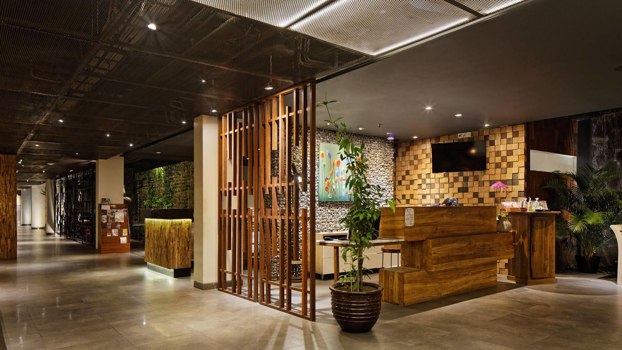 Hotel Daun Bali Seminyak Exterior photo